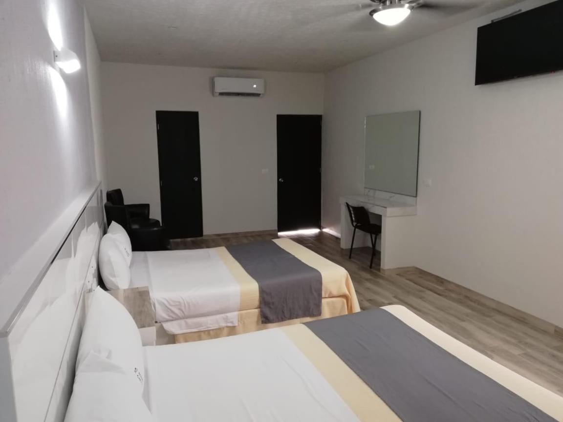 Hotel Gallo Guadalajara Eksteriør billede
