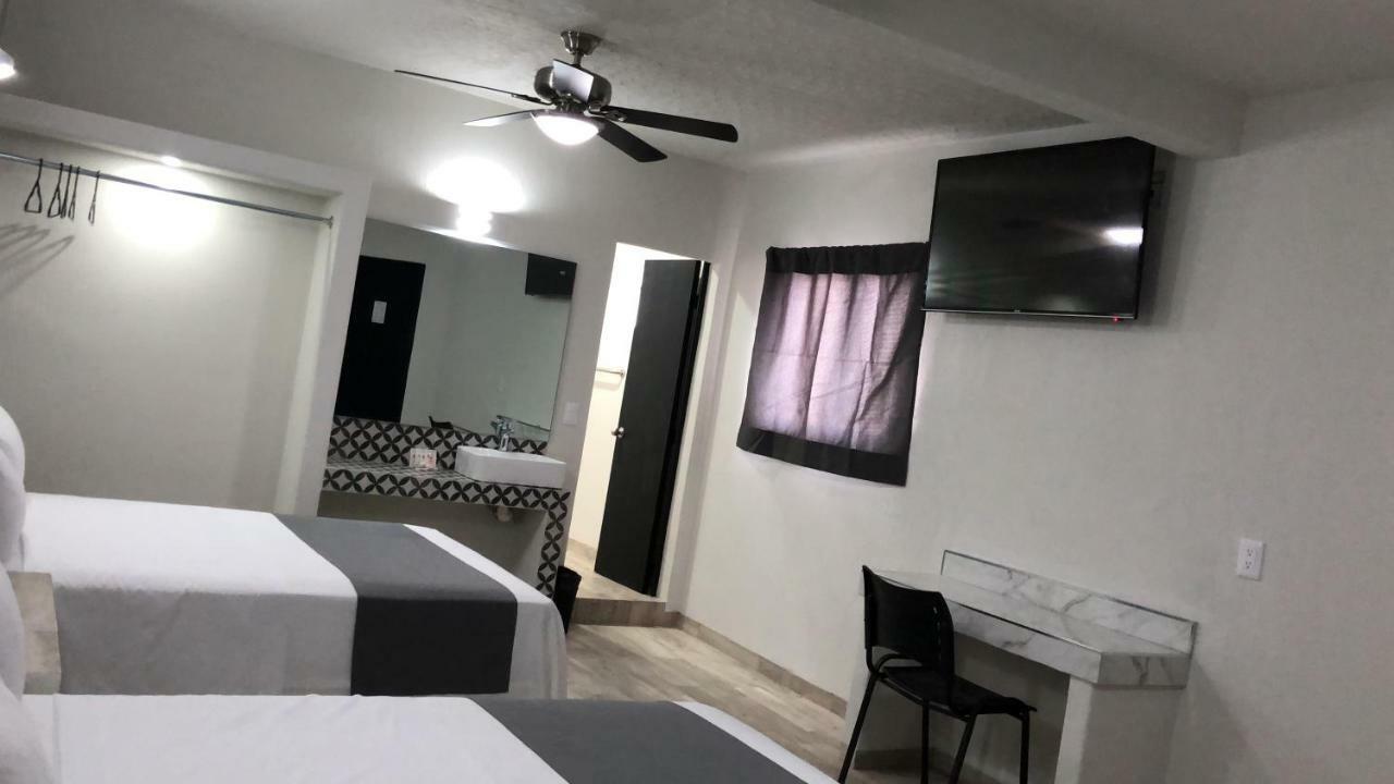 Hotel Gallo Guadalajara Eksteriør billede