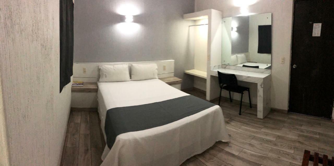 Hotel Gallo Guadalajara Eksteriør billede